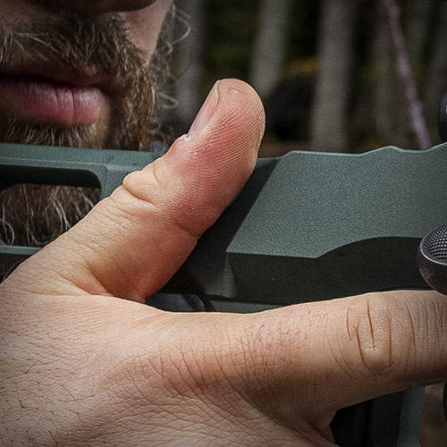 MDT ACC Premier Gen 2 Integrated thumb rest